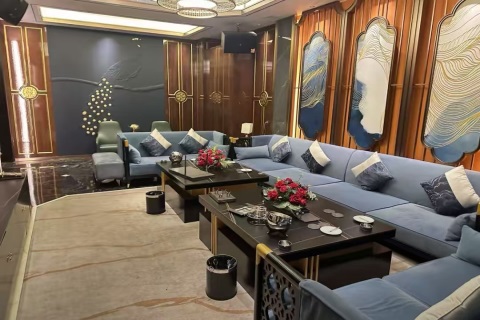 宁德夜场招聘礼仪人员 日结1300-1800元 提供住宿交通